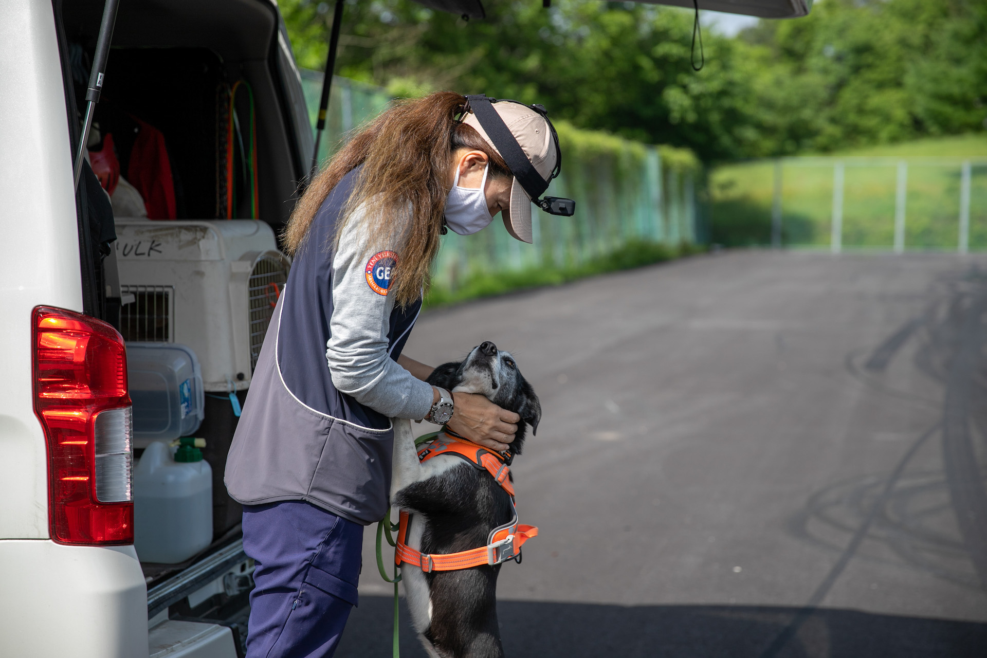 災害救助犬のもう1つの仕事〜1人でも多くの人を救うために