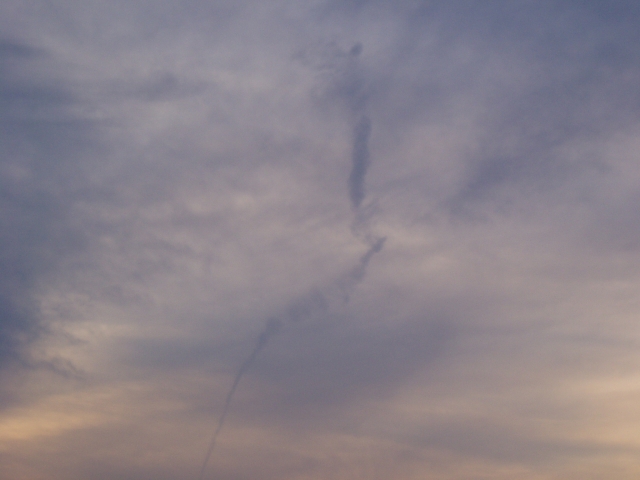 竜巻対策の基本|突風が発生する仕組みや被害事例から学ぶ身を守る方法 9 23373420 s