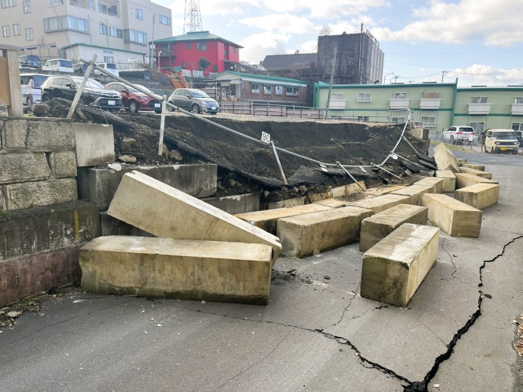 【青森県東方沖地震】震度6強の地震が発生。先遣隊が緊急出動 1 S 23298086